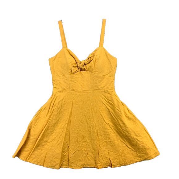 Speechless Short Flowy Dress Size Medium Mustard Yellow Built In Bra Keyhole - Picture 1 of 13